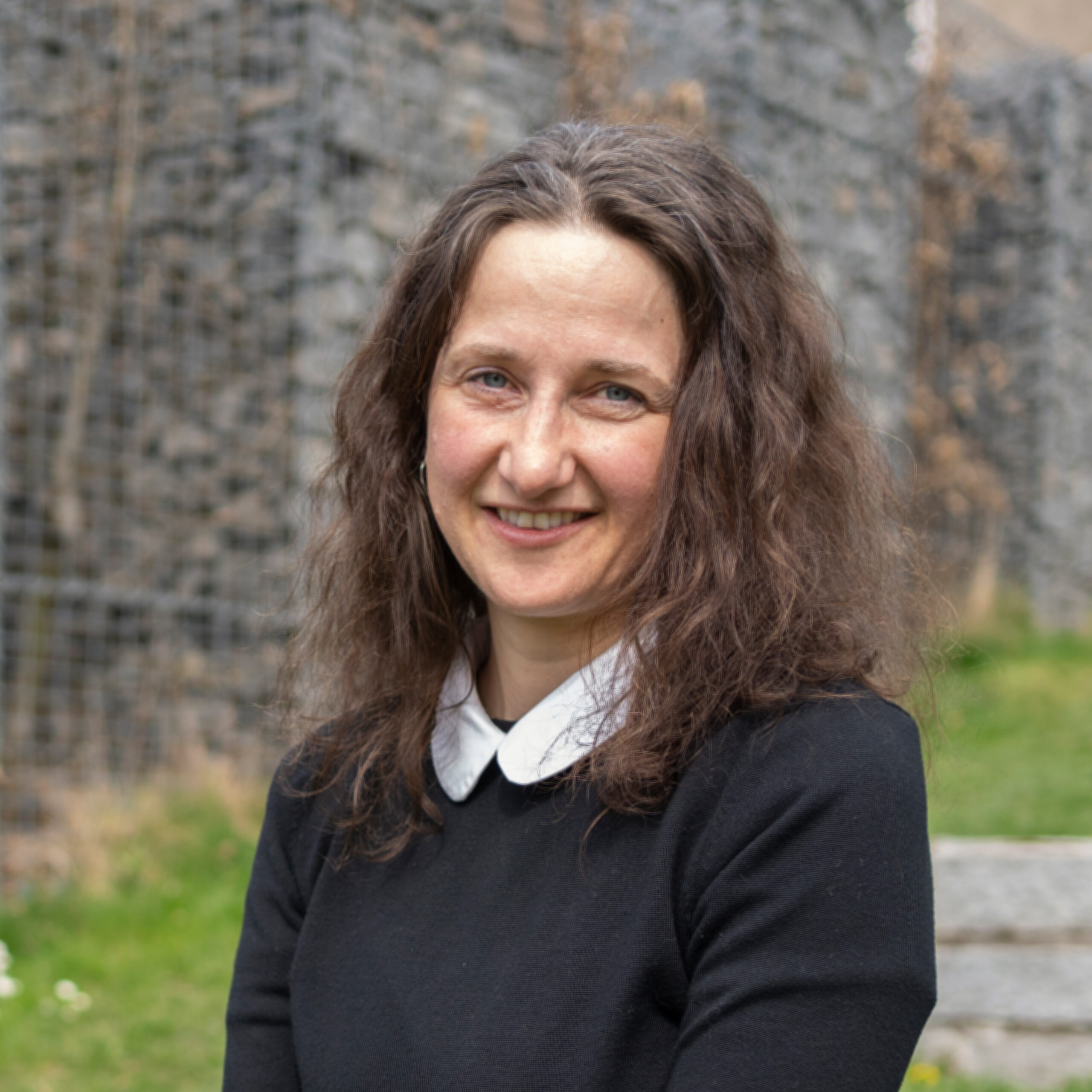 Mgr. Lenka Cole